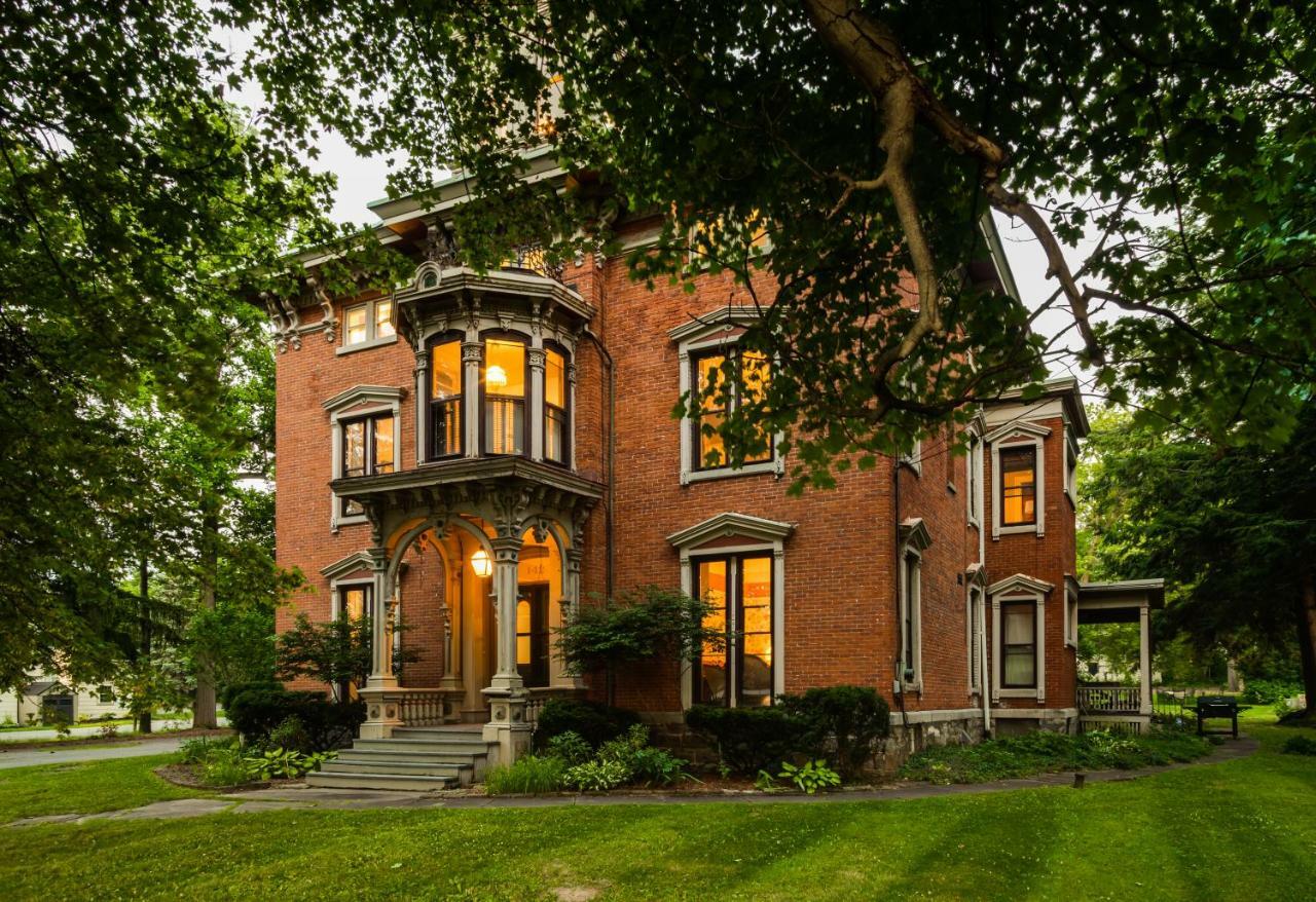 Rosemont Inn Utica Exteriér fotografie